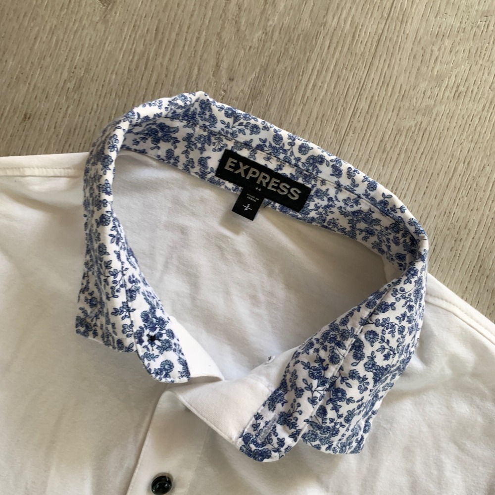Express Mens White Polo Shirt Blue Floral Contrast Collar Small Short Sleeve
